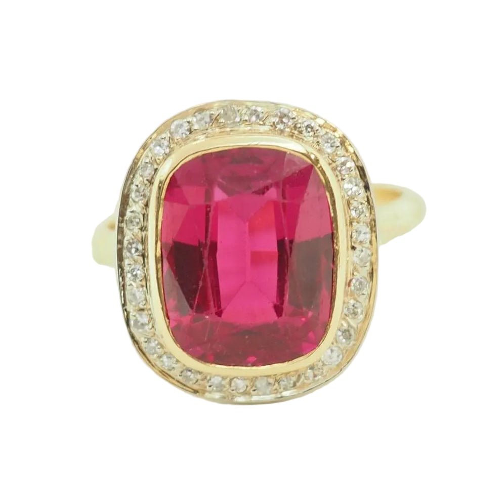 Bague Entourage en or jaune, rubis et diamants - Castafiore