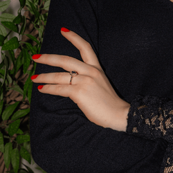 Bague Entourage en or jaune, saphir et diamants - Castafiore