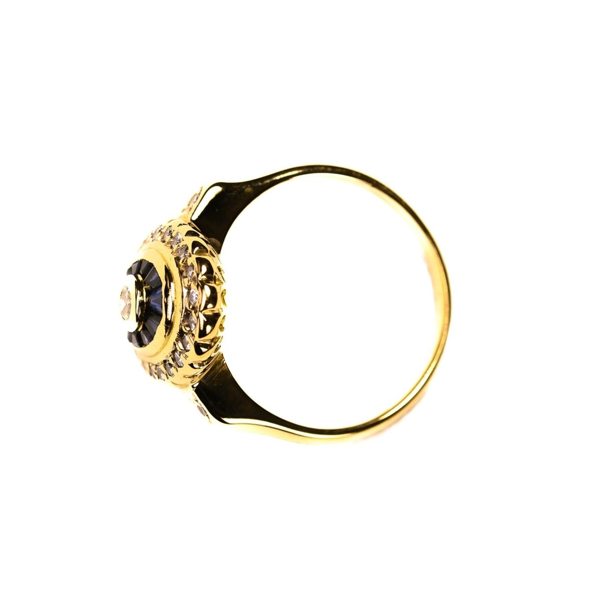 Bague Entourage en or jaune, saphirs et diamants - Castafiore
