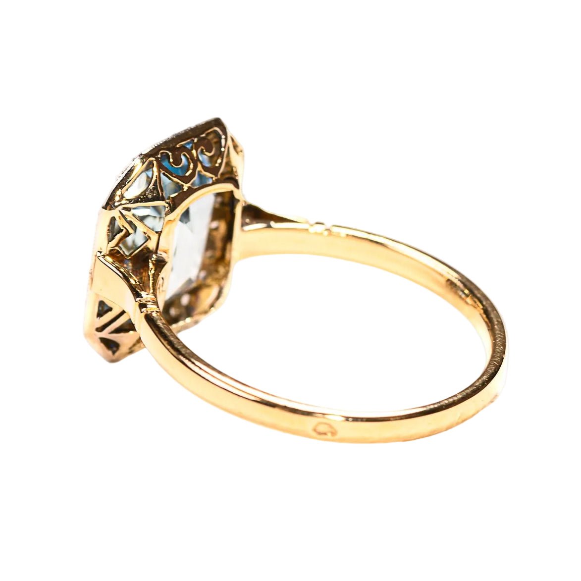 Bague Entourage en or jaune, topaze et diamants - Castafiore