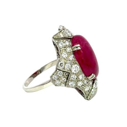 Bague Entourage en or platine, rubis et diamants - Castafiore