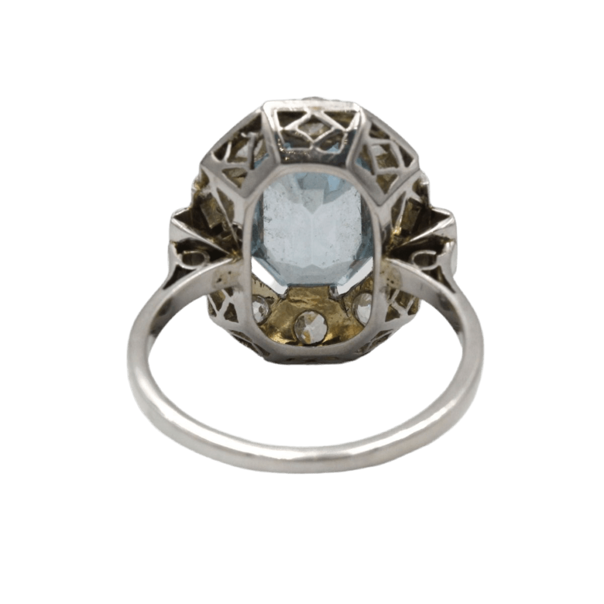 Bague Entourage en platine, aigue - marine et diamants - Castafiore