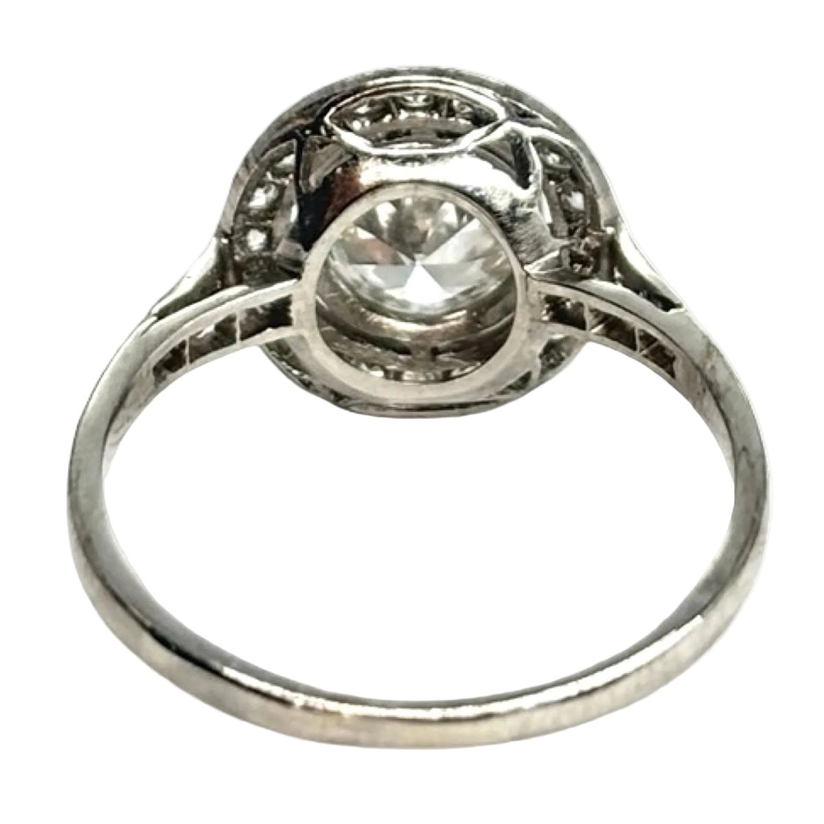 Bague Entourage en platine et diamants - Castafiore