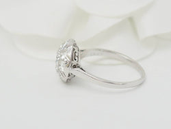Bague Entourage en platine et diamants - Castafiore