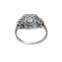 Bague Entourage en platine et diamants - Castafiore