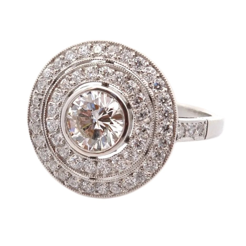 Bague Entourage en platine et diamants - Castafiore