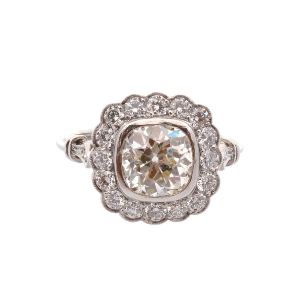 Bague Entourage en platine et diamants - Castafiore