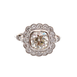 Bague Entourage en platine et diamants - Castafiore