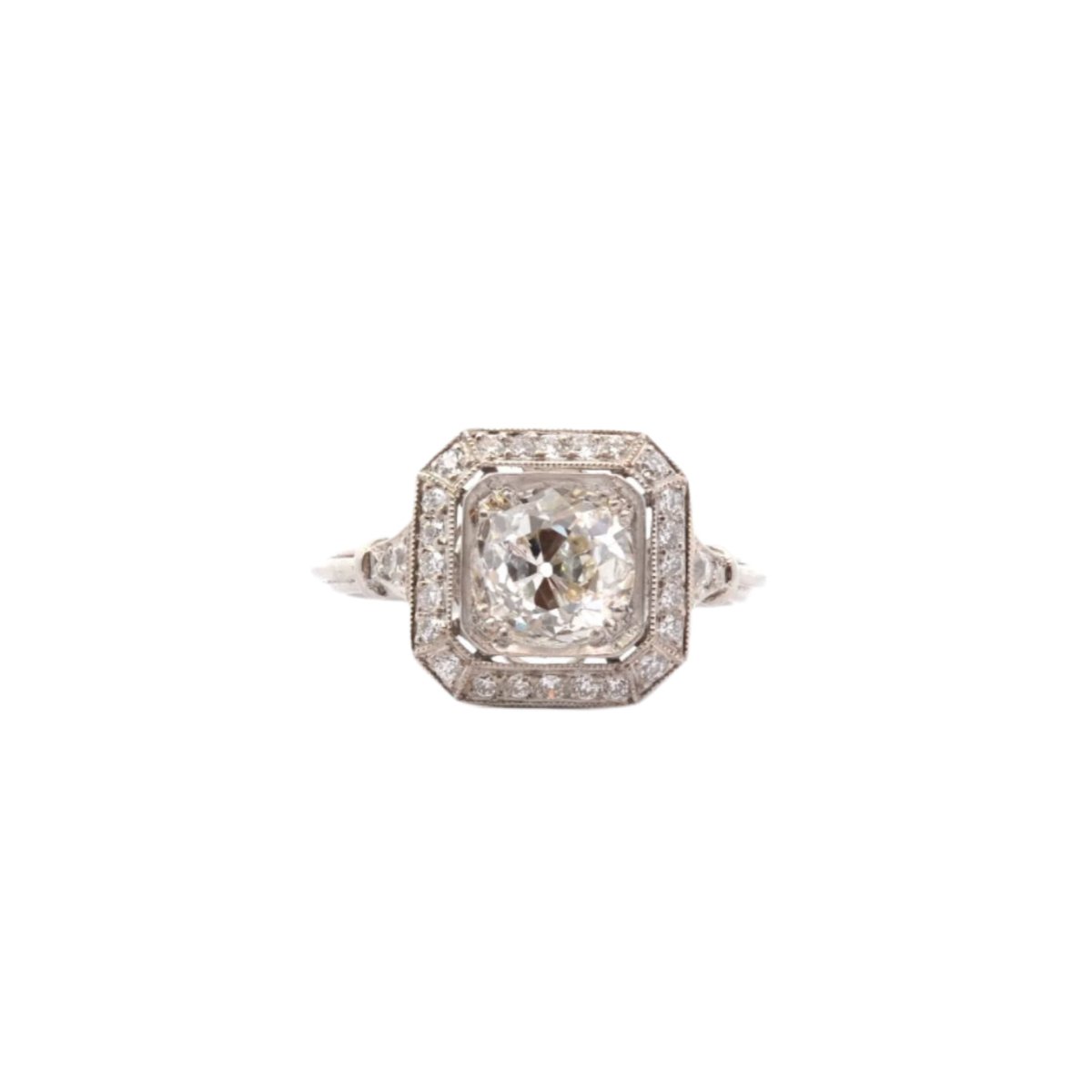 Bague Entourage en platine et diamants - Castafiore