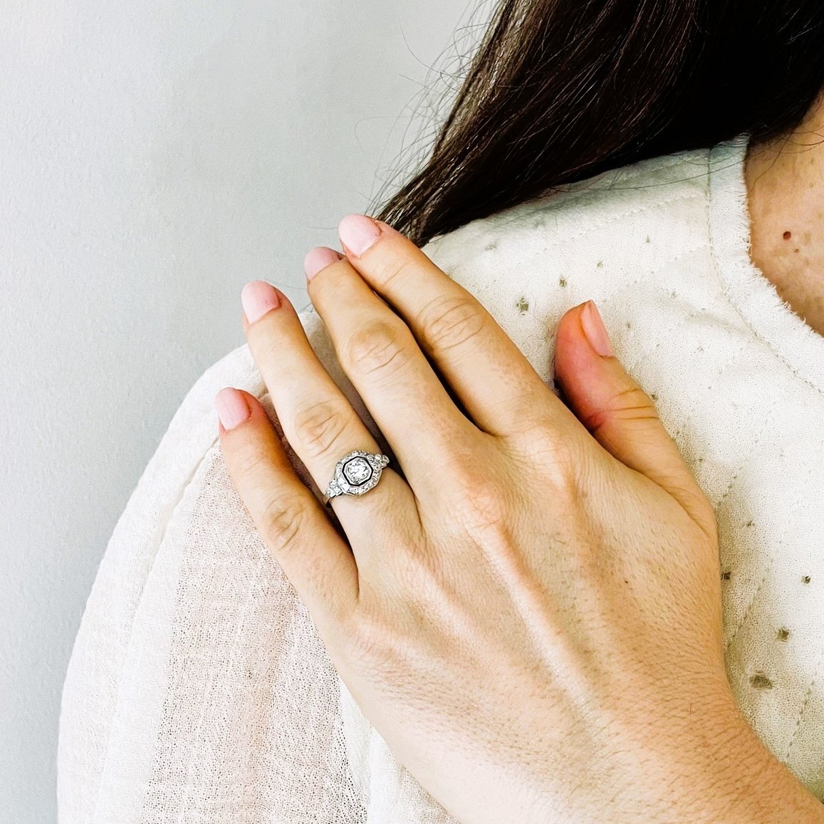Bague Entourage en platine et diamants - Castafiore