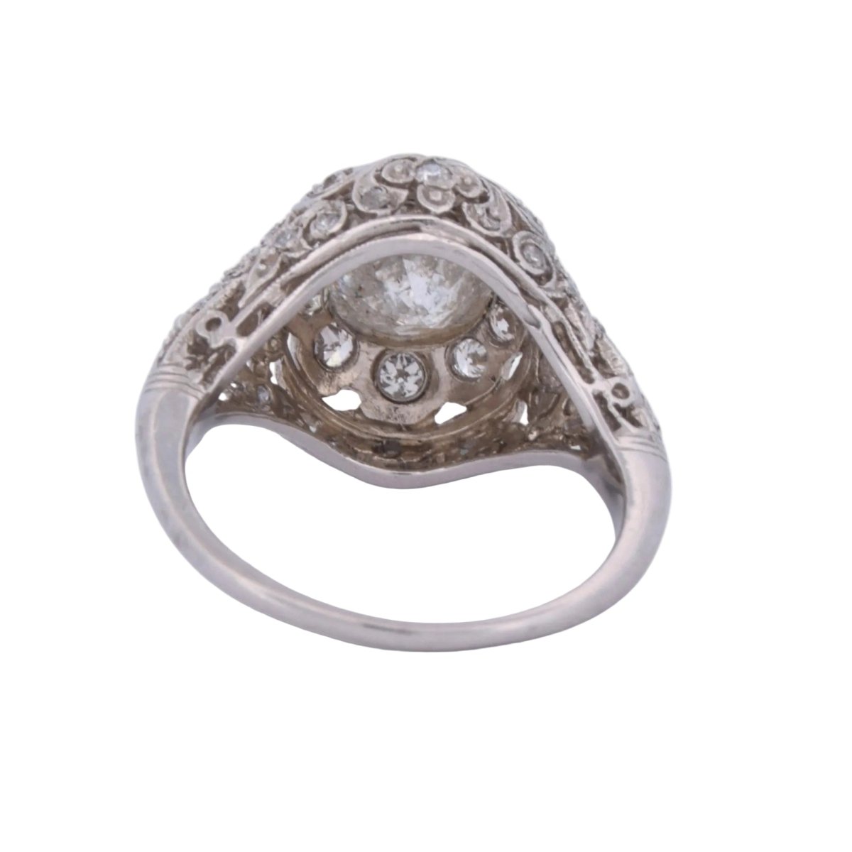 Bague Entourage en platine et diamants - Castafiore