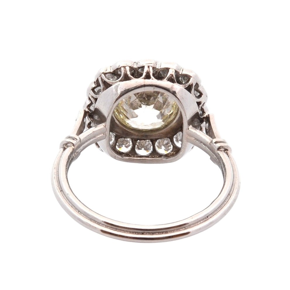 Bague Entourage en platine et diamants - Castafiore