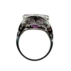 Bague Entourage en platine, kunzite rose - lilas, et diamants - Castafiore