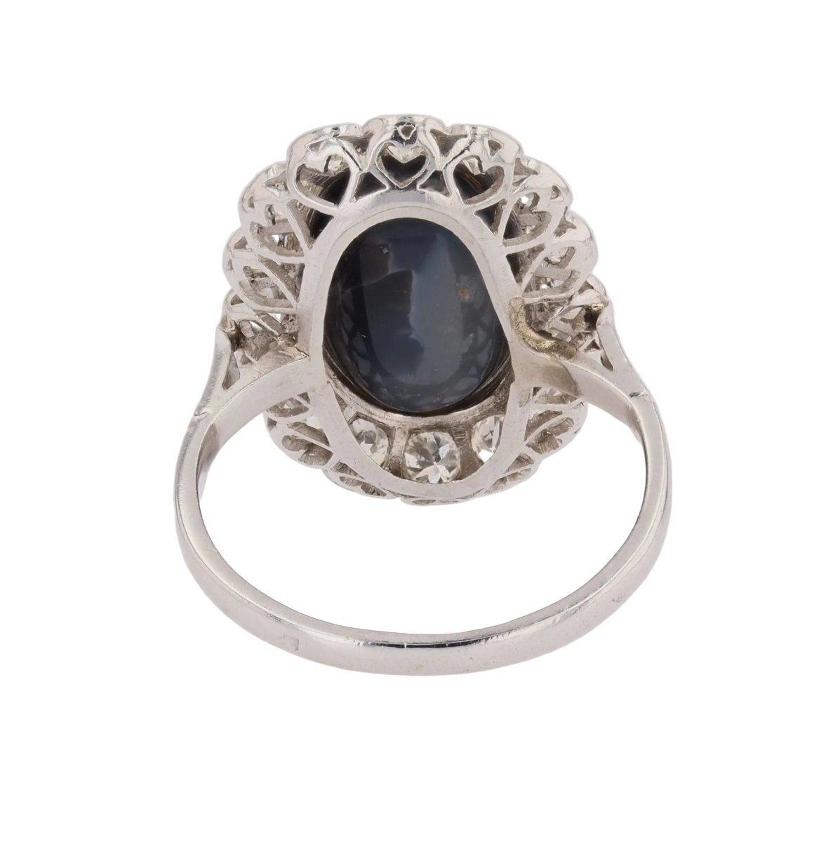 Bague Entourage en platine, opale et diamants - Castafiore