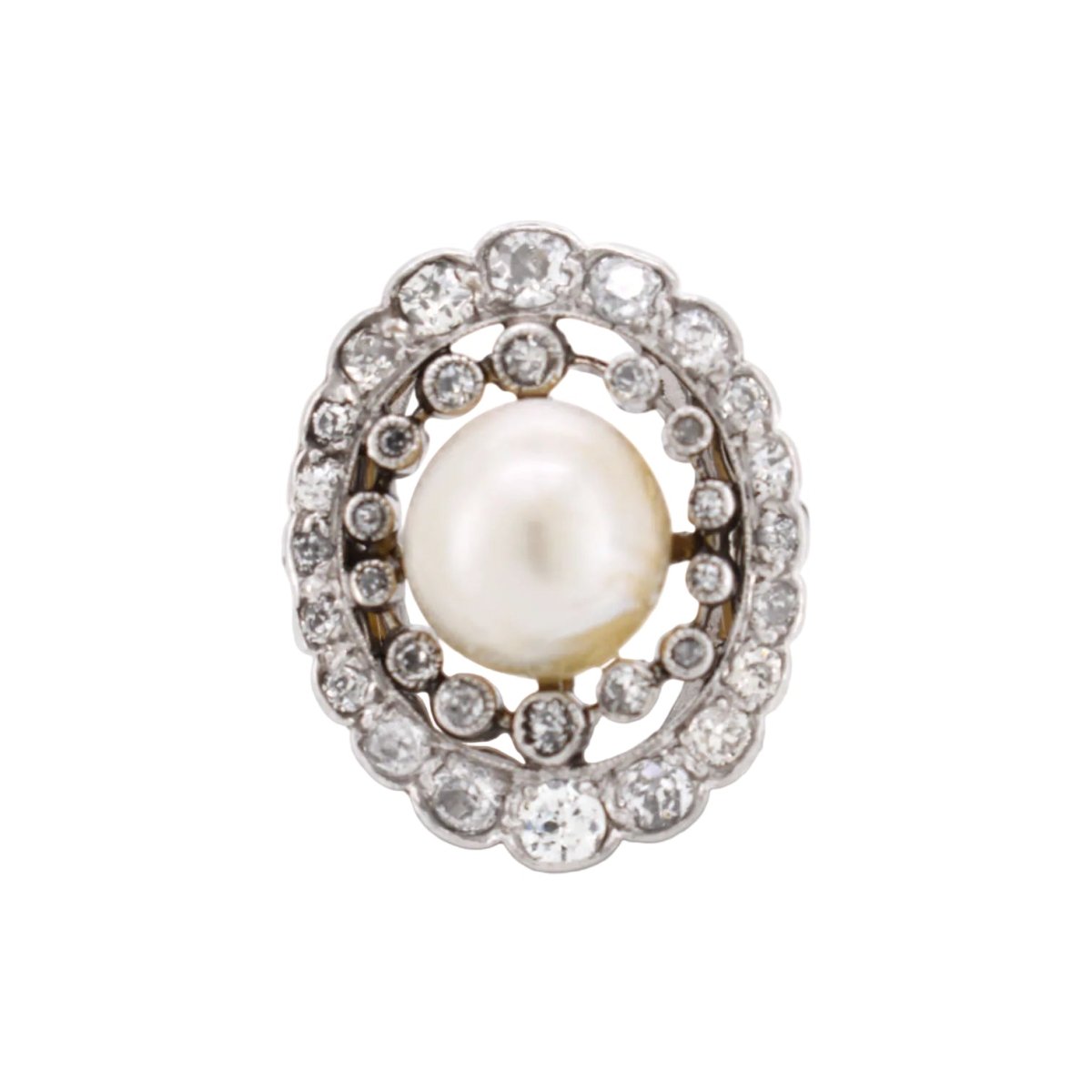 Bague Entourage en platine, perle et diamants - Castafiore