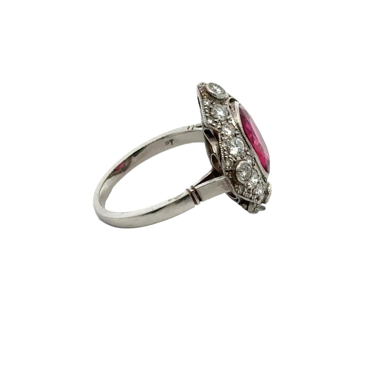 Bague Entourage en platine, rubellite et diamants - Castafiore