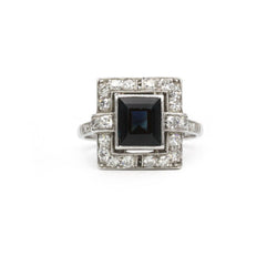 Bague Entourage en platine, saphir et diamants - Castafiore