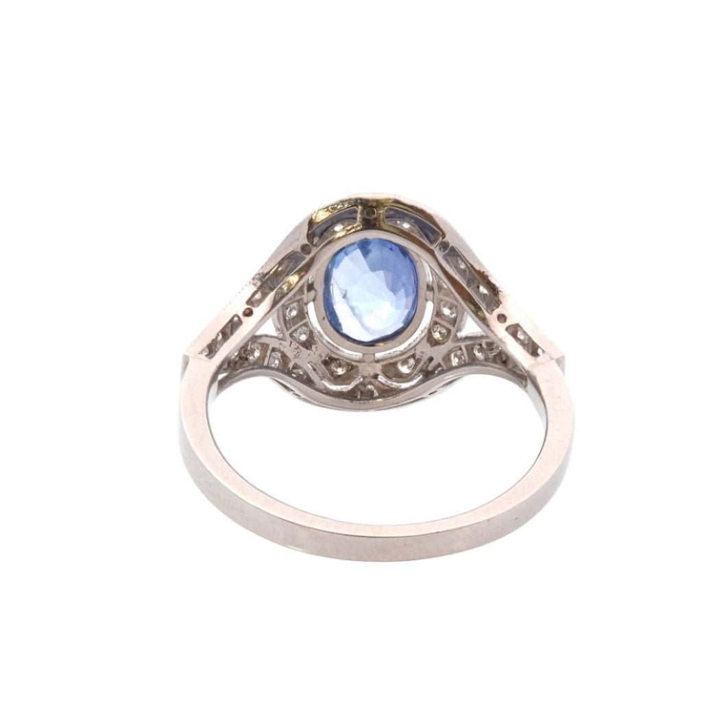 Bague Entourage en platine, saphir et diamants