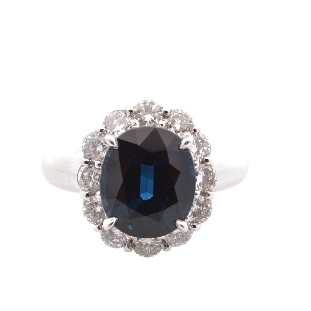 Bague Entourage en platine, saphir et diamants - Castafiore