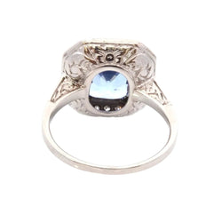 Bague Entourage en platine, saphir et diamants - Castafiore