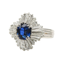 Bague Entourage en platine, saphir et diamants - Castafiore