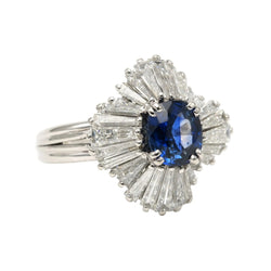 Bague Entourage en platine, saphir et diamants - Castafiore