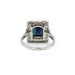 Bague Entourage en platine, saphir et diamants - Castafiore