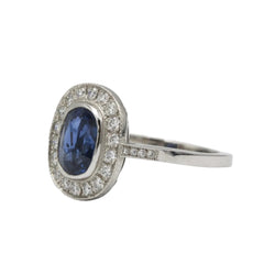 Bague Entourage en platine, saphir et diamants - Castafiore