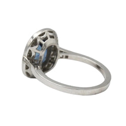 Bague Entourage en platine, saphir et diamants - Castafiore