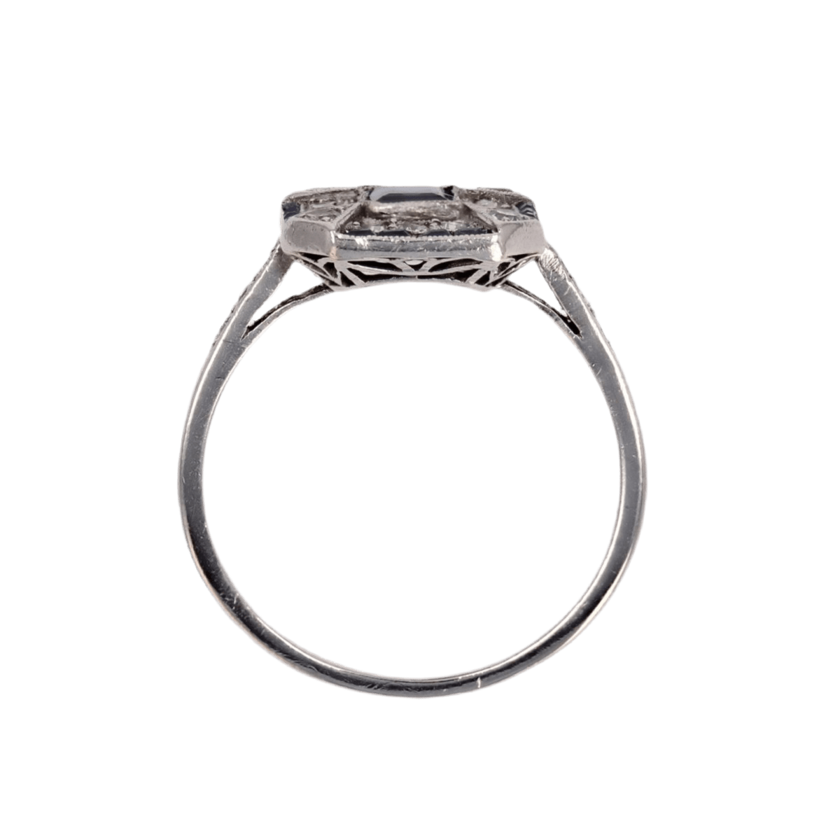 Bague Entourage en platine, saphirs et diamants - Castafiore