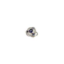 Bague Entourage ISABELLE LANGLOIS "Flora Pensée" en or blanc, pierres de lune, iolites et diamants - Castafiore
