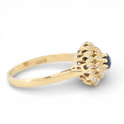 Bague Entourage Vintage en or jaune, saphir et diamants - Castafiore