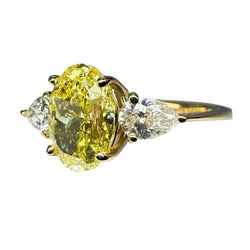 Bague Fancy intense yellow en or jaune et diamant - Castafiore