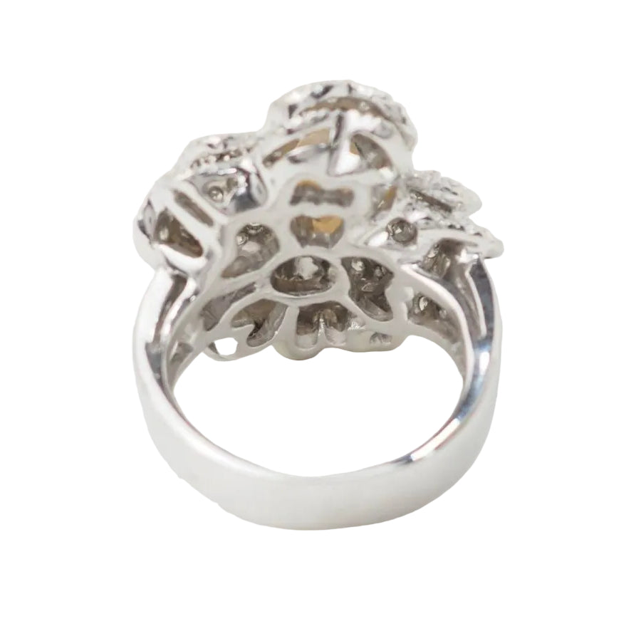Bague Fleur en or blanc, perle de culture et diamants - Castafiore