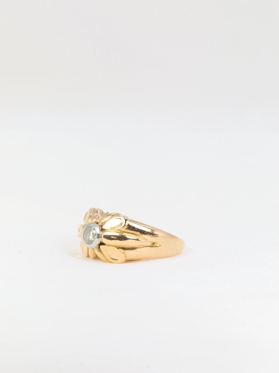 Bague fleur vintage en or et diamant taille ancienne - Castafiore