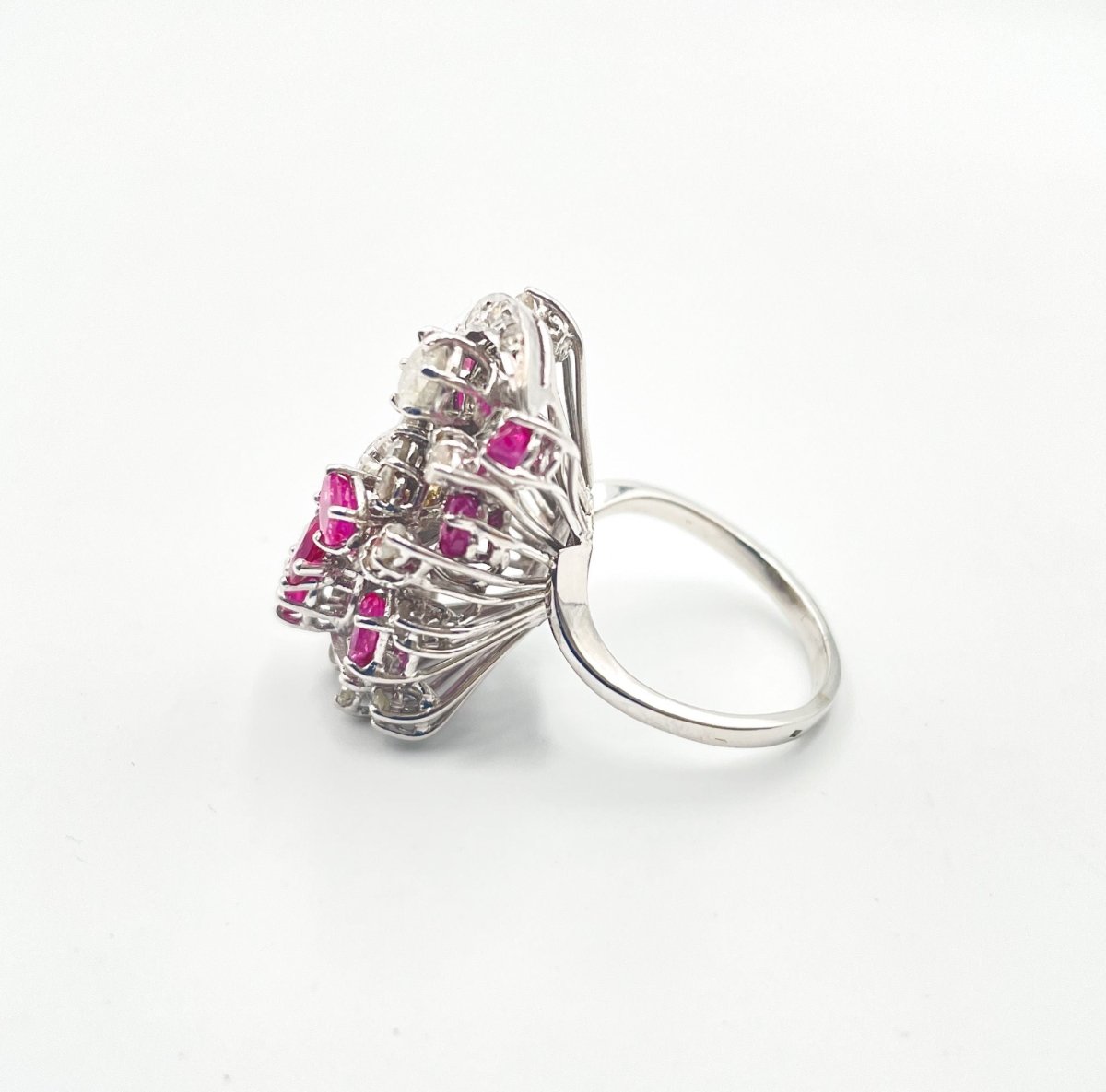 Bague Florale Vintage Diamants et Rubis - Castafiore