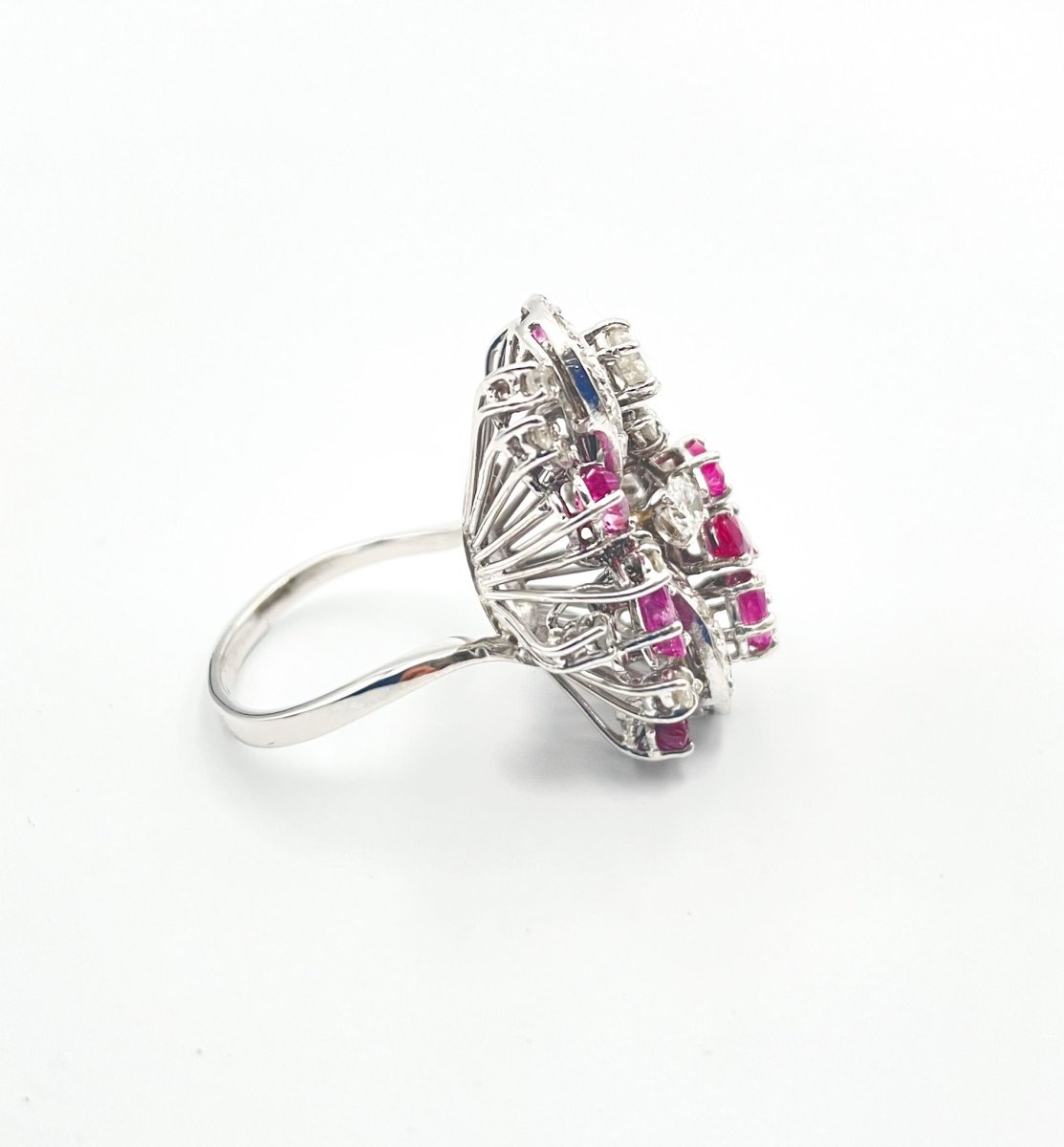 Bague Florale Vintage Diamants et Rubis - Castafiore
