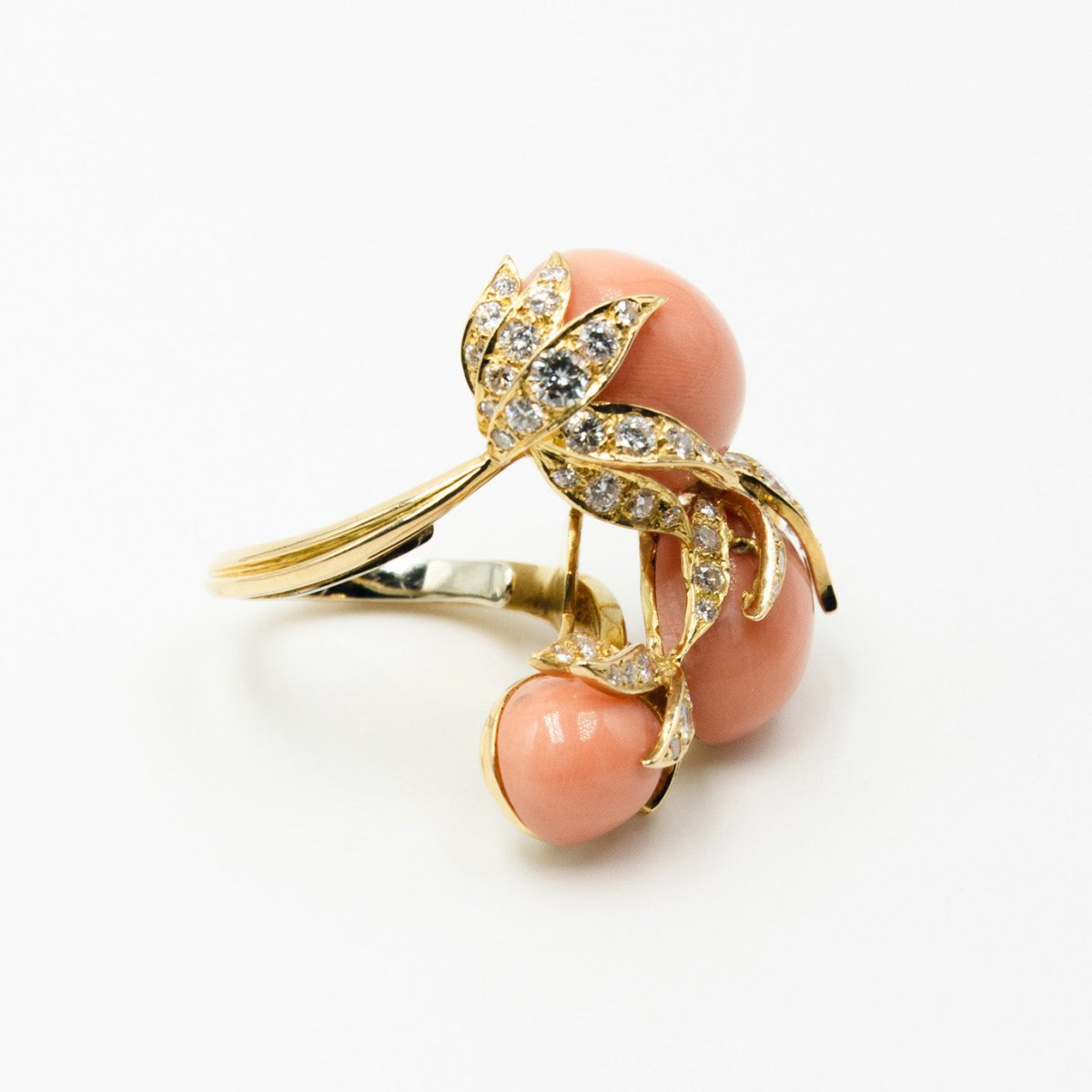 Bague FRED en or jaune, corail et diamants - Castafiore