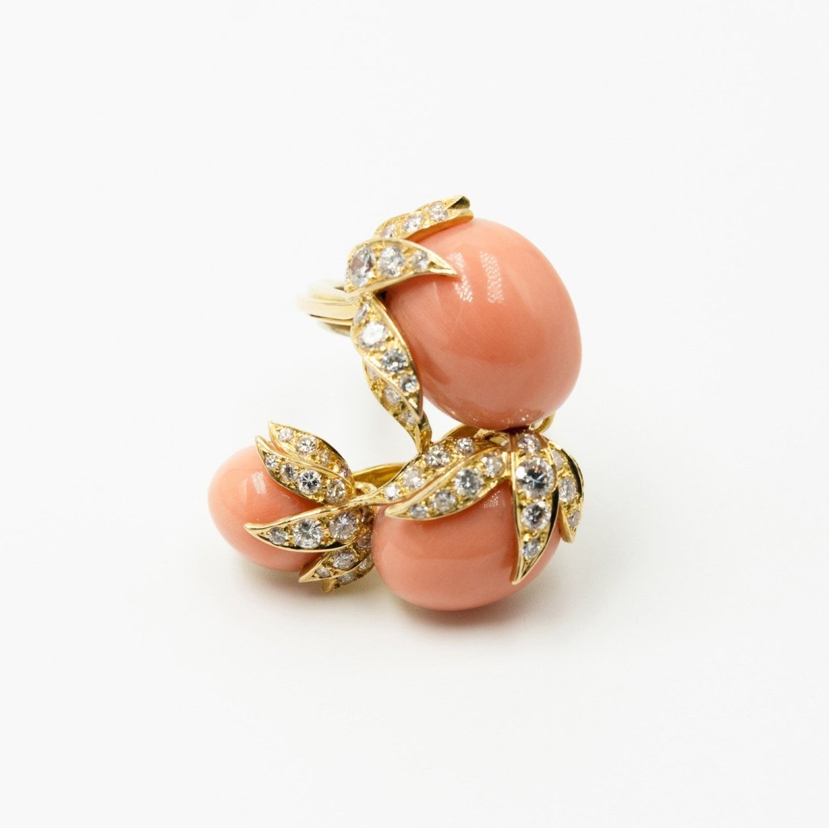 Bague FRED en or jaune, corail et diamants - Castafiore