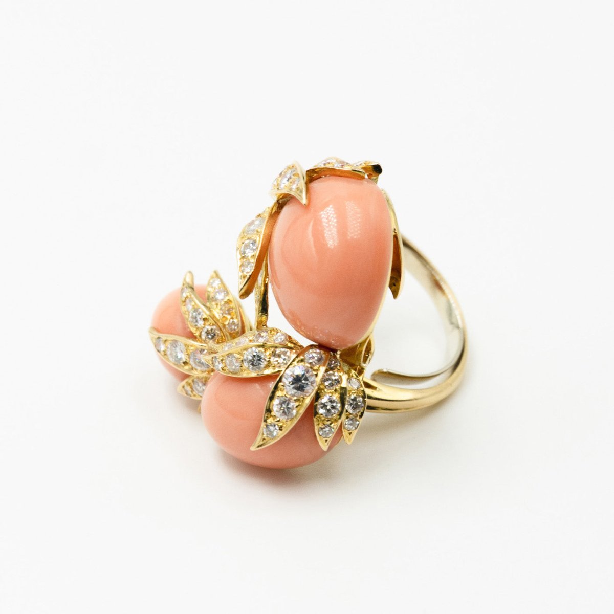Bague FRED en or jaune, corail et diamants - Castafiore