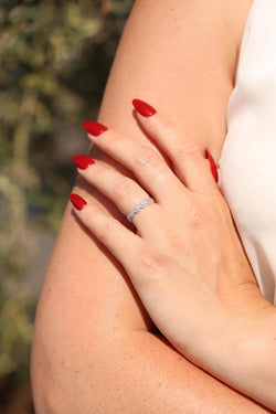 Bague GINETTE NY "Be mine mini lotus" en or blanc et diamant - Castafiore