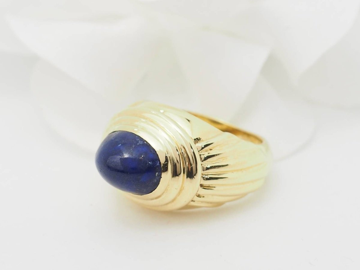 Bague godronnée en or jaune et cabochon Lapis Lazuli - Castafiore