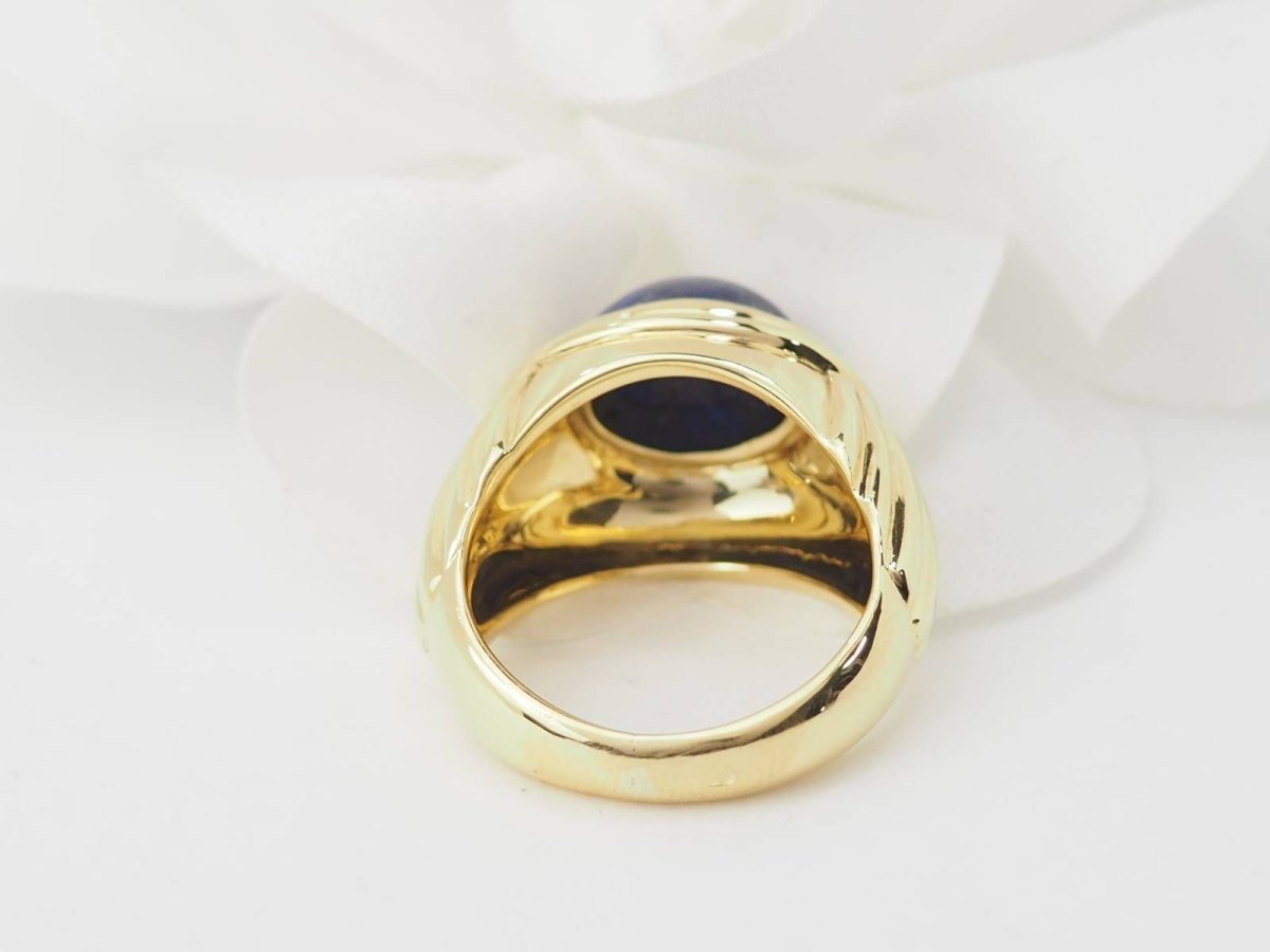 Bague godronnée en or jaune et cabochon Lapis Lazuli - Castafiore