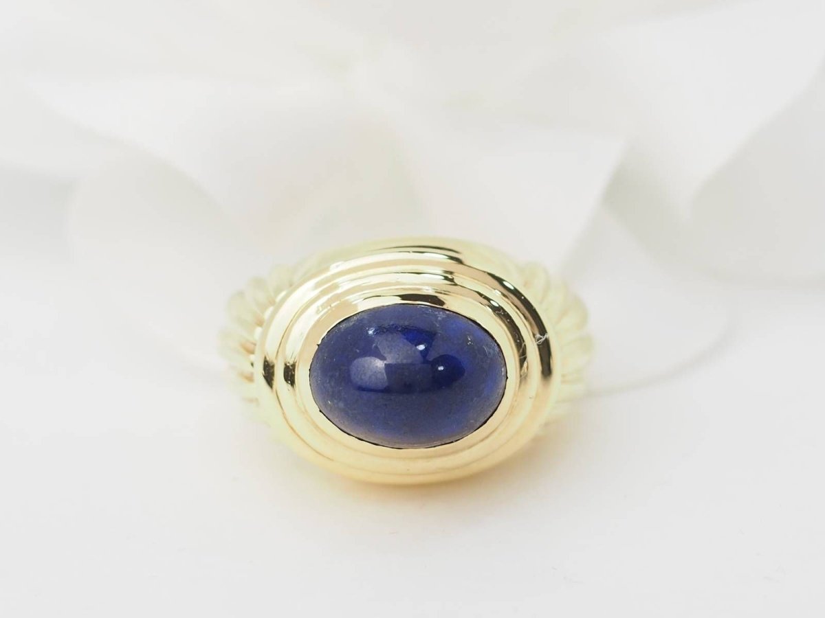 Bague godronnée en or jaune et cabochon Lapis Lazuli - Castafiore