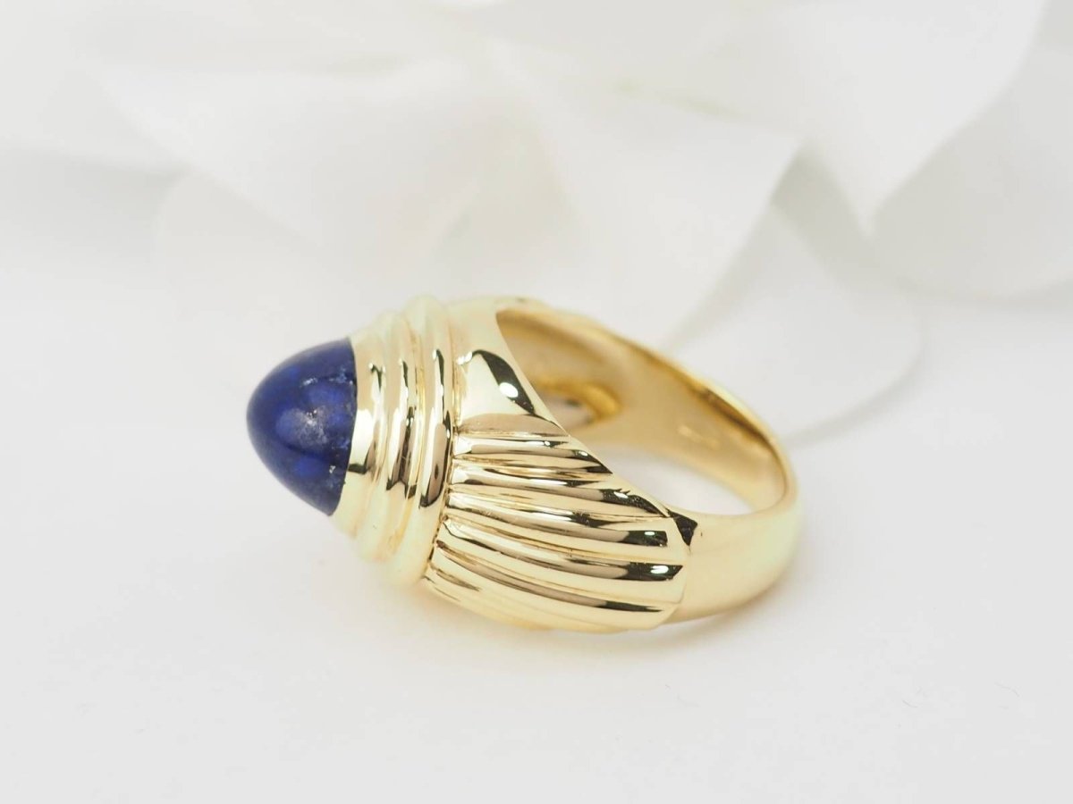 Bague godronnée en or jaune et cabochon Lapis Lazuli - Castafiore