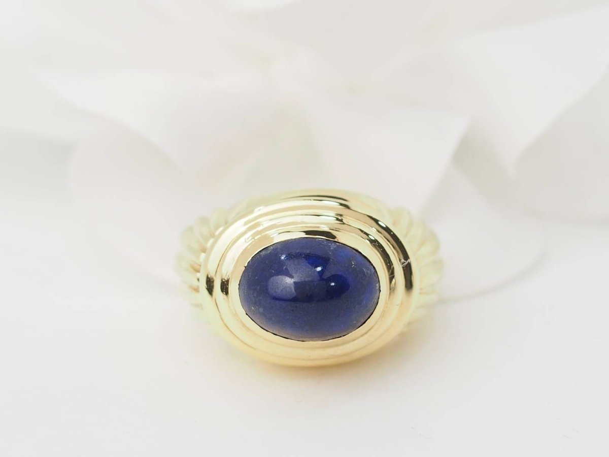 Bague godronnée en or jaune et cabochon Lapis Lazuli - Castafiore