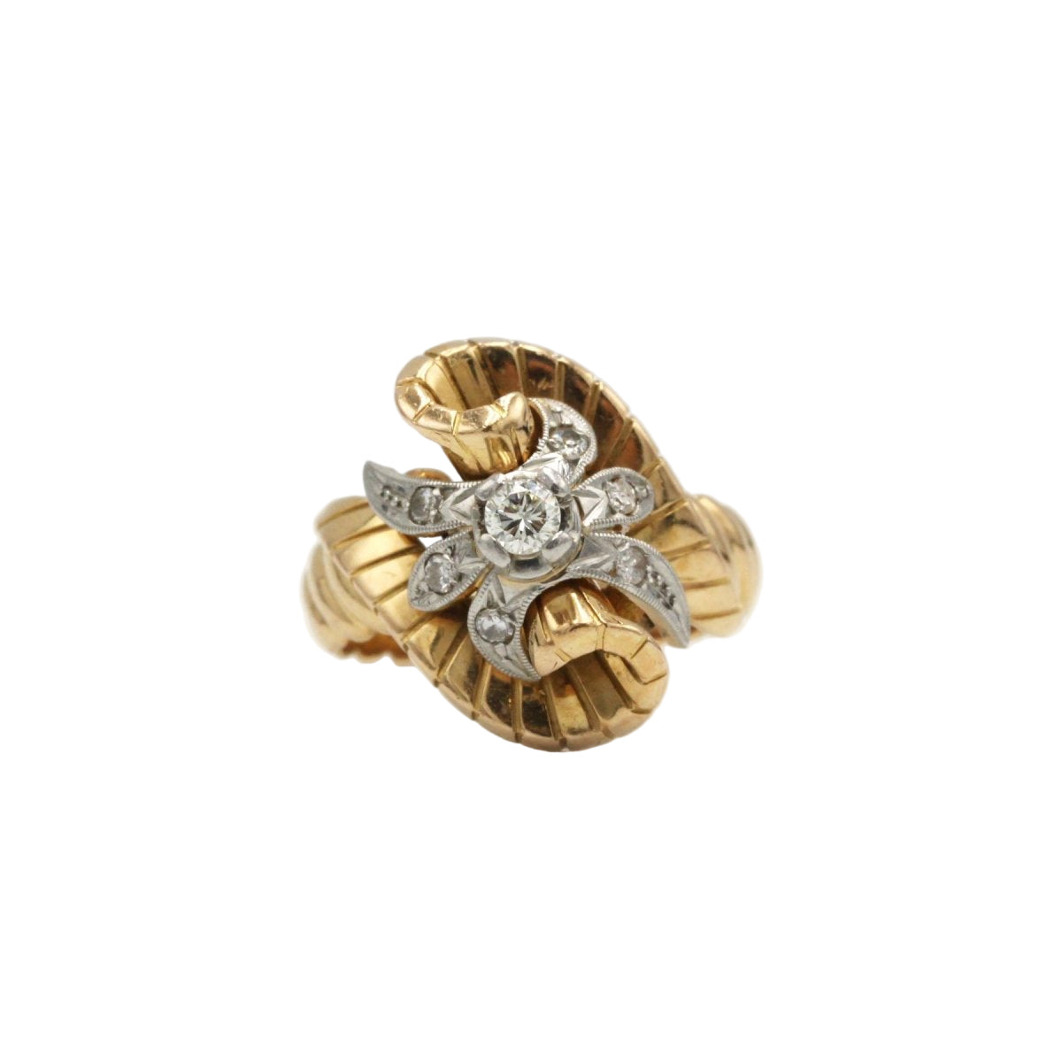Bague Godronnée en or jaune et platine avec diamants - Castafiore