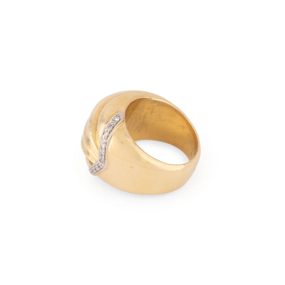 Bague godronnée en or jaune souligné d'une ligne de diamant - Castafiore
