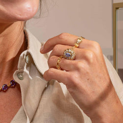 Bague HERMÈS "Ceinture" en or jaune et diamants - Castafiore