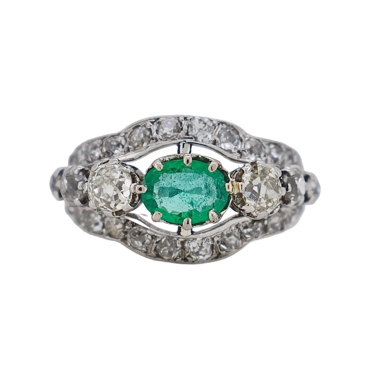 Bague Jarretère en platine, émeraude et diamants - Castafiore